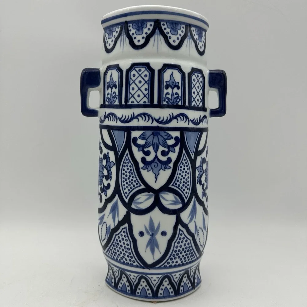 Vintage Blue and White Albarellos Vase Chinese Inspired Design 2 Handles 12